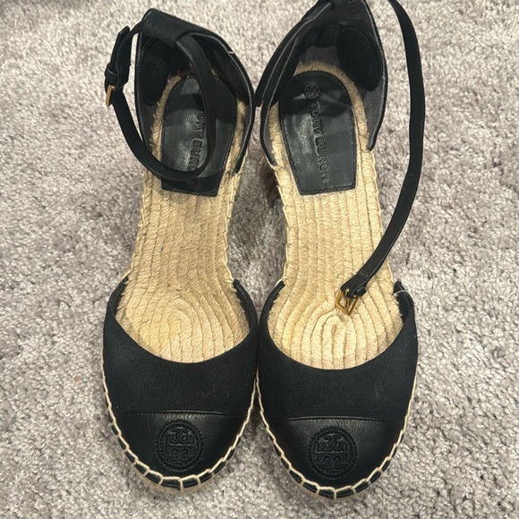 Tory Burch Shoes - Tory Burch Wedge Sandals, Size 8